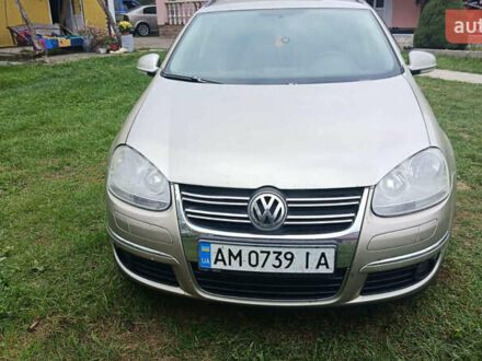 Фольксваген Гольф 2007 в Житомире на Automoto.ua Бежевый Фольксваген Гольф, объемом двигателя 1.6 л и пробегом 210 тыс. км за 5350 $, фото 1 на Automoto.ua