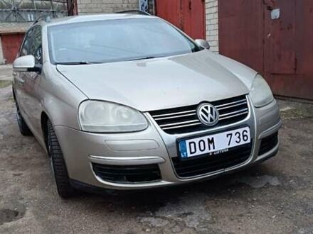 Фольксваген Гольф 2008 в Умани на Automoto.ua Бежевый Фольксваген Гольф, объемом двигателя 1.9 л и пробегом 300 тыс. км за 2800 $, фото 1 на Automoto.ua