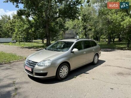 Фольксваген Гольф 2009 в Славянске на Automoto.ua Бежевый Фольксваген Гольф, объемом двигателя 1.4 л и пробегом 231 тыс. км за 6300 $, фото 1 на Automoto.ua