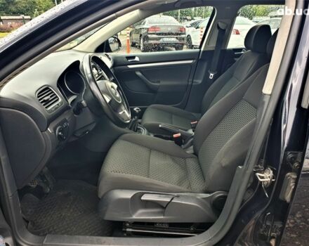 Черный Фольксваген Гольф, объемом двигателя 0 л и пробегом 261 тыс. км за 8600 $, фото 8 на Automoto.ua