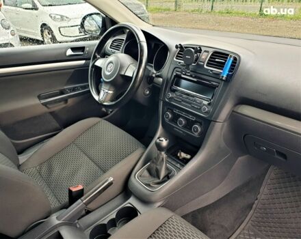 Черный Фольксваген Гольф, объемом двигателя 0 л и пробегом 261 тыс. км за 8600 $, фото 14 на Automoto.ua