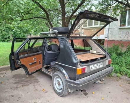 Чорний Фольксваген Гольф, об'ємом двигуна 1.1 л та пробігом 295 тис. км за 1100 $, фото 5 на Automoto.ua