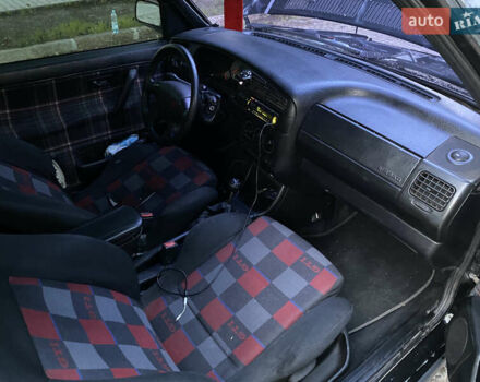 Чорний Фольксваген Гольф, об'ємом двигуна 1.9 л та пробігом 133 тис. км за 2700 $, фото 12 на Automoto.ua