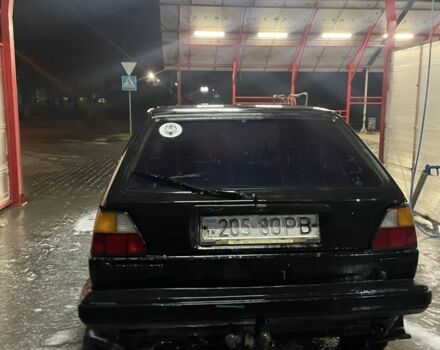 Черный Фольксваген Гольф, объемом двигателя 1.6 л и пробегом 470 тыс. км за 830 $, фото 1 на Automoto.ua