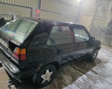 Черный Фольксваген Гольф, объемом двигателя 1.6 л и пробегом 175 тыс. км за 1200 $, фото 2 на Automoto.ua