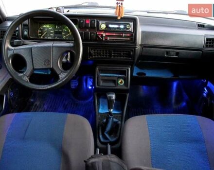 Черный Фольксваген Гольф, объемом двигателя 1.58 л и пробегом 288 тыс. км за 1200 $, фото 3 на Automoto.ua