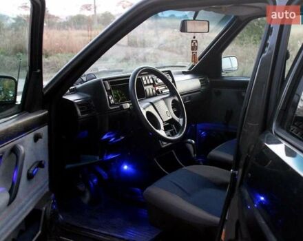 Черный Фольксваген Гольф, объемом двигателя 1.58 л и пробегом 288 тыс. км за 1200 $, фото 2 на Automoto.ua