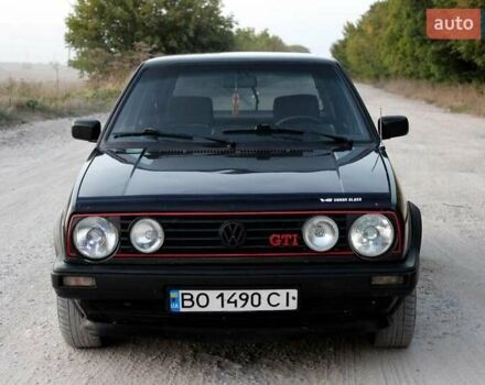 Черный Фольксваген Гольф, объемом двигателя 1.58 л и пробегом 288 тыс. км за 1200 $, фото 7 на Automoto.ua