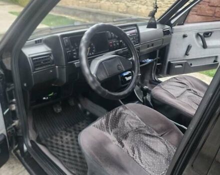 Черный Фольксваген Гольф, объемом двигателя 1.27 л и пробегом 485 тыс. км за 2100 $, фото 5 на Automoto.ua