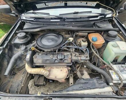 Черный Фольксваген Гольф, объемом двигателя 1.27 л и пробегом 485 тыс. км за 2100 $, фото 6 на Automoto.ua