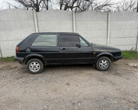 Черный Фольксваген Гольф, объемом двигателя 1.3 л и пробегом 211 тыс. км за 850 $, фото 1 на Automoto.ua