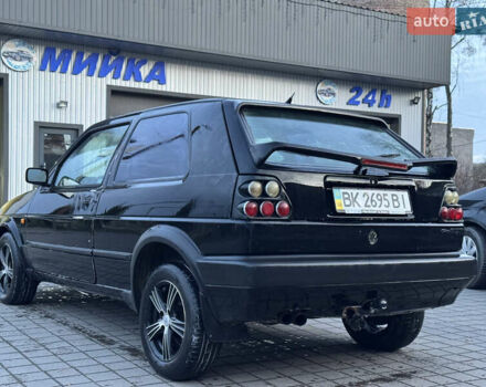 Черный Фольксваген Гольф, объемом двигателя 1.8 л и пробегом 100 тыс. км за 1000 $, фото 2 на Automoto.ua