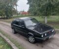 Черный Фольксваген Гольф, объемом двигателя 1.6 л и пробегом 200 тыс. км за 850 $, фото 1 на Automoto.ua