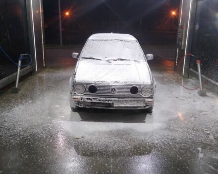 Черный Фольксваген Гольф, объемом двигателя 1.8 л и пробегом 230 тыс. км за 1200 $, фото 2 на Automoto.ua