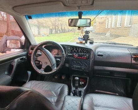 Черный Фольксваген Гольф, объемом двигателя 1.9 л и пробегом 170 тыс. км за 3000 $, фото 4 на Automoto.ua