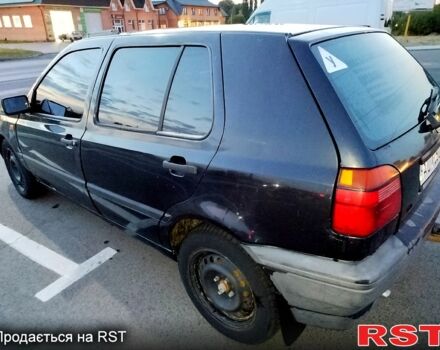 Черный Фольксваген Гольф, объемом двигателя 1.8 л и пробегом 117 тыс. км за 2200 $, фото 4 на Automoto.ua