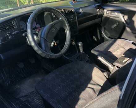 Черный Фольксваген Гольф, объемом двигателя 1.39 л и пробегом 233 тыс. км за 1100 $, фото 6 на Automoto.ua