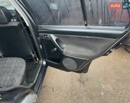 Черный Фольксваген Гольф, объемом двигателя 1.6 л и пробегом 280 тыс. км за 2900 $, фото 23 на Automoto.ua