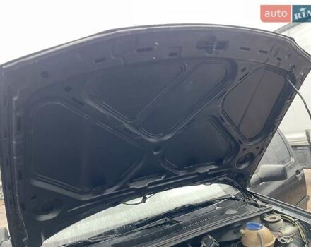 Черный Фольксваген Гольф, объемом двигателя 1.6 л и пробегом 280 тыс. км за 2900 $, фото 38 на Automoto.ua