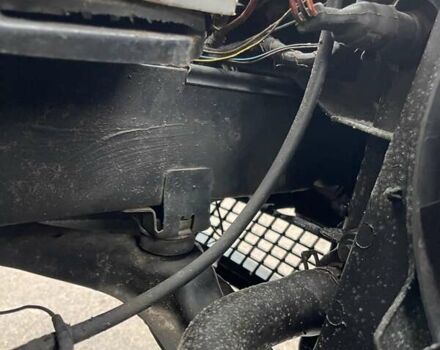 Черный Фольксваген Гольф, объемом двигателя 1.6 л и пробегом 280 тыс. км за 2900 $, фото 36 на Automoto.ua