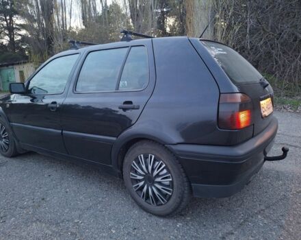 Черный Фольксваген Гольф, объемом двигателя 1.8 л и пробегом 500 тыс. км за 2150 $, фото 1 на Automoto.ua