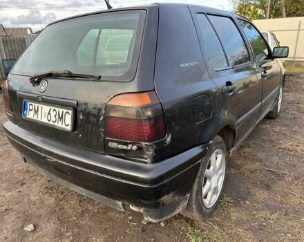 Черный Фольксваген Гольф, объемом двигателя 1.6 л и пробегом 280 тыс. км за 800 $, фото 2 на Automoto.ua