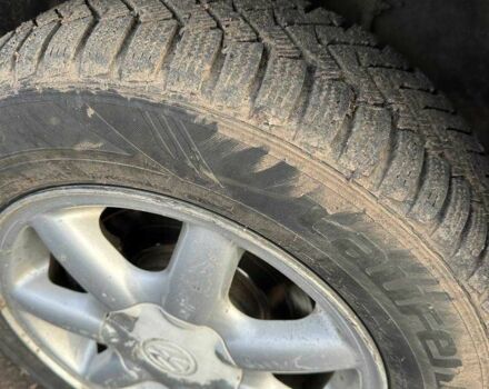 Черный Фольксваген Гольф, объемом двигателя 1.6 л и пробегом 280 тыс. км за 800 $, фото 4 на Automoto.ua