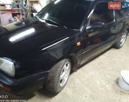 Черный Фольксваген Гольф, объемом двигателя 1.98 л и пробегом 300 тыс. км за 1750 $, фото 2 на Automoto.ua