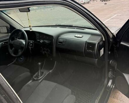 Черный Фольксваген Гольф, объемом двигателя 2 л и пробегом 400 тыс. км за 2500 $, фото 8 на Automoto.ua