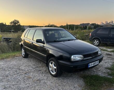 Фольксваген Гольф 1994 у Вышгороде на Automoto.ua Чорний Фольксваген Гольф, об'ємом двигуна 1.6 л та пробігом 250 тис. км за 2500 $, фото 1 на Automoto.ua