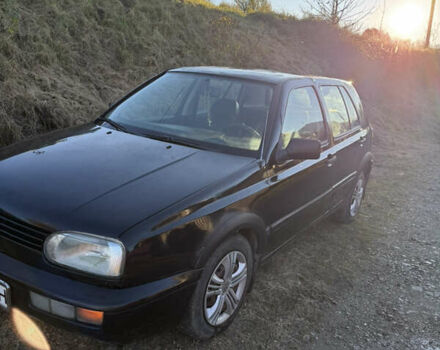 Черный Фольксваген Гольф, объемом двигателя 1.78 л и пробегом 169 тыс. км за 1600 $, фото 1 на Automoto.ua