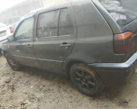 Черный Фольксваген Гольф, объемом двигателя 1.6 л и пробегом 280 тыс. км за 2000 $, фото 2 на Automoto.ua