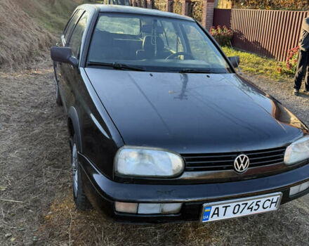 Черный Фольксваген Гольф, объемом двигателя 1.78 л и пробегом 169 тыс. км за 1600 $, фото 2 на Automoto.ua