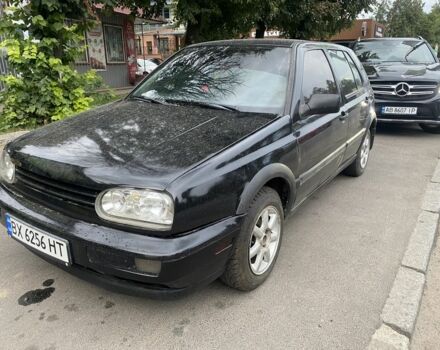 Черный Фольксваген Гольф, объемом двигателя 1.8 л и пробегом 290 тыс. км за 2500 $, фото 2 на Automoto.ua