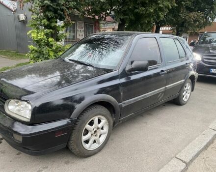 Черный Фольксваген Гольф, объемом двигателя 1.8 л и пробегом 290 тыс. км за 2500 $, фото 1 на Automoto.ua