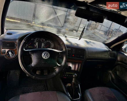 Черный Фольксваген Гольф, объемом двигателя 1.9 л и пробегом 465 тыс. км за 4000 $, фото 17 на Automoto.ua