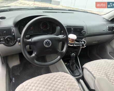 Чорний Фольксваген Гольф, об'ємом двигуна 1.6 л та пробігом 179 тис. км за 4700 $, фото 6 на Automoto.ua