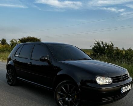 Черный Фольксваген Гольф, объемом двигателя 1.6 л и пробегом 180 тыс. км за 4500 $, фото 4 на Automoto.ua