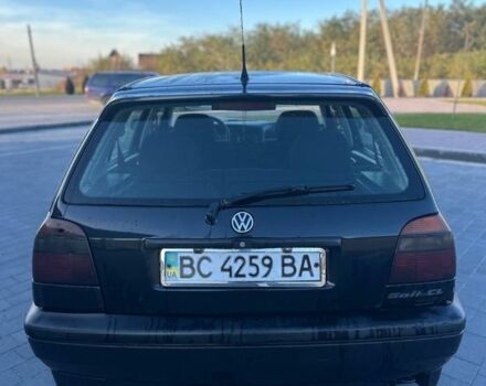 Черный Фольксваген Гольф, объемом двигателя 1.8 л и пробегом 281 тыс. км за 1900 $, фото 12 на Automoto.ua