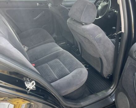 Черный Фольксваген Гольф, объемом двигателя 1.6 л и пробегом 210 тыс. км за 4500 $, фото 7 на Automoto.ua