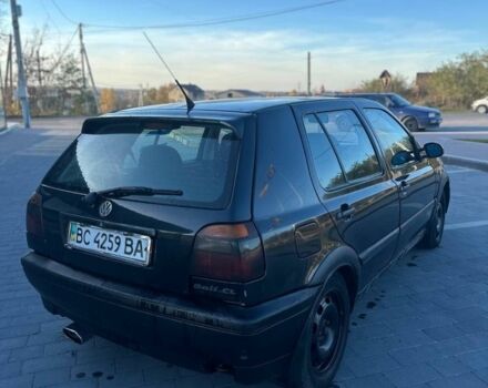 Черный Фольксваген Гольф, объемом двигателя 1.8 л и пробегом 281 тыс. км за 1900 $, фото 3 на Automoto.ua