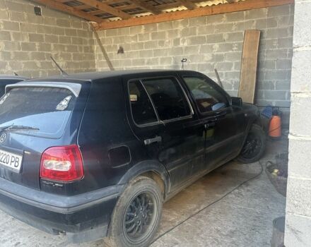 Черный Фольксваген Гольф, объемом двигателя 1.6 л и пробегом 82 тыс. км за 950 $, фото 5 на Automoto.ua