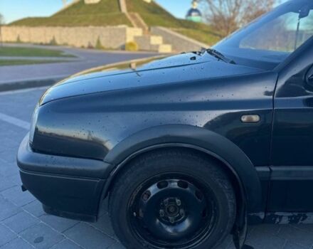 Черный Фольксваген Гольф, объемом двигателя 1.8 л и пробегом 281 тыс. км за 1900 $, фото 13 на Automoto.ua