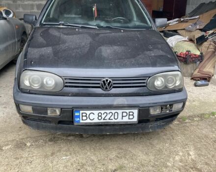 Черный Фольксваген Гольф, объемом двигателя 1.6 л и пробегом 82 тыс. км за 950 $, фото 1 на Automoto.ua