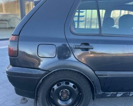 Черный Фольксваген Гольф, объемом двигателя 1.8 л и пробегом 281 тыс. км за 1900 $, фото 10 на Automoto.ua