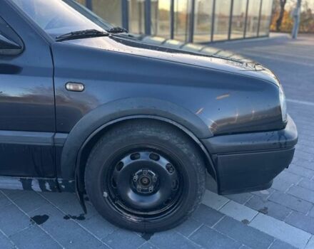 Черный Фольксваген Гольф, объемом двигателя 1.8 л и пробегом 281 тыс. км за 1900 $, фото 14 на Automoto.ua