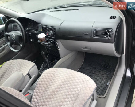 Чорний Фольксваген Гольф, об'ємом двигуна 1.6 л та пробігом 179 тис. км за 4700 $, фото 9 на Automoto.ua