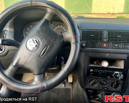 Черный Фольксваген Гольф, объемом двигателя 1.4 л и пробегом 400 тыс. км за 2800 $, фото 6 на Automoto.ua