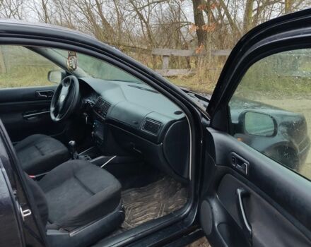 Черный Фольксваген Гольф, объемом двигателя 0 л и пробегом 400 тыс. км за 1150 $, фото 5 на Automoto.ua