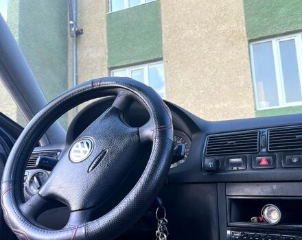 Черный Фольксваген Гольф, объемом двигателя 1.4 л и пробегом 400 тыс. км за 2800 $, фото 5 на Automoto.ua